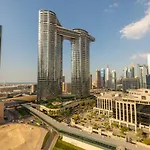 First Class 2Br With Full Dubai Skyline & Sea View