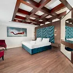 Jbr Luxury Penthouse With Private Pool