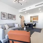 Luxe & Modern Two Bedroom Apartment Downtown Dubai - Close To Burj Khalifa & The Dubai Mall By Sojo Stay