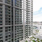 Beautiful 1Br - Close To Downtown With Pool And Gym