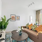 Stonetree - Furnished 1 Bedroom Apartment Near To Tram
