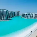 Higuests - Step Into Heaven In This Lakeside Apartment