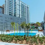 Higuests - Step Into Heaven In This Lakeside Apartment