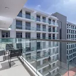 New Listing * Brand New Building * Czechin
