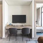 Frank Porter - Majestique Residence 2