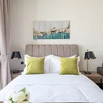 Frank Porter - Majestique Residence 2