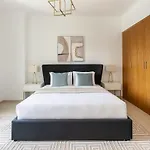 Frank Porter - The Residences Tower 3