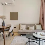 Mira Holiday Homes - Lovely Serviced Apartment With Pool Access