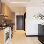 Guestready Holiday Homes - Lux Studio With A View