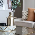 Guestready Holiday Homes - The Magnificent Moon