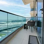 Prime Location 1Br Oasis With Patio & Pool, The Bay