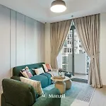 1Br Apt Near Downtown Dubai With Pool & Skyline Views