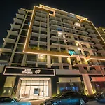 Urbanhomes - Cozy, Wooden And Travel Eco-Friendly Studio