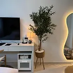 Ashri Hh, Bohemian Style Condo In Downtown