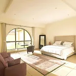 5-Bed, Beachfront Very Spacious Entire Home In Jbr