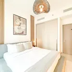 Grande Signature, 1Br, Infinity Pool & Gym, 5Min Walk To Dubai Mall