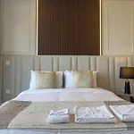 3 Bedroom - Pool Access - 7 Mins To Dubai Mall - Sun Set View