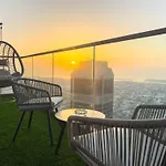 3 Bedroom - Pool Access - 7 Mins To Dubai Mall - Sun Set View