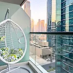 Bay\'S Edge, Luxury Canal View 2Br In Business Bay