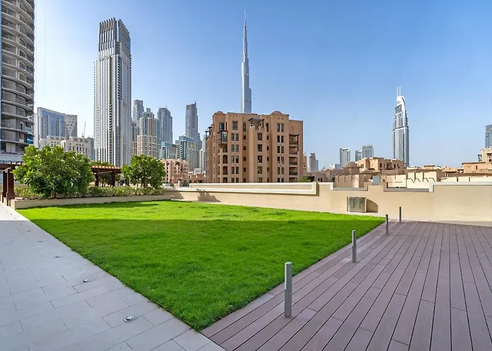 Luxe & Modern Two Bedroom Apartment Downtown Dubai - Close To Burj Khalifa & The Dubai Mall By Sojo Stay