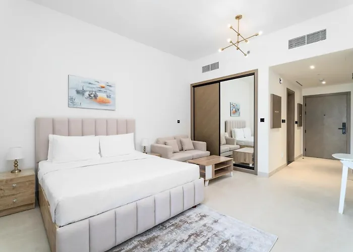 Aliving Stylish Studio Binghatti Canal View & Burj Khalifa