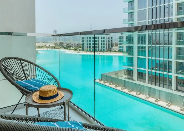 Higuests - Step Into Heaven In This Lakeside Apartment
