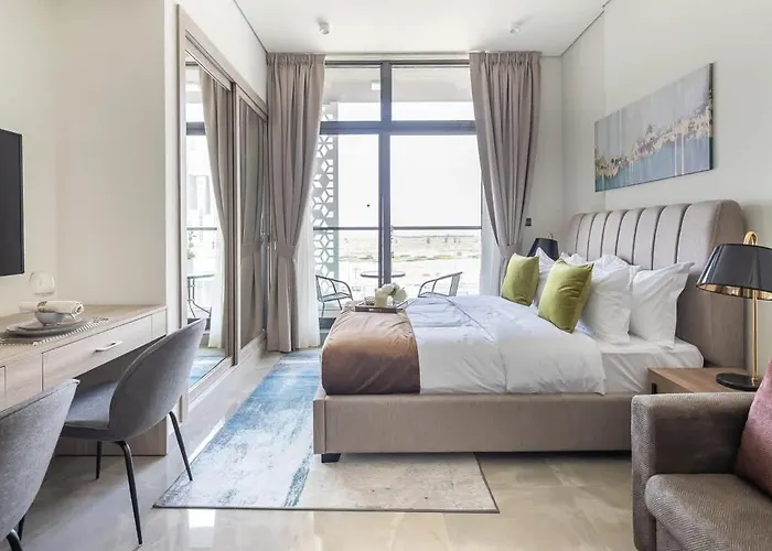 Frank Porter - Majestique Residence 2