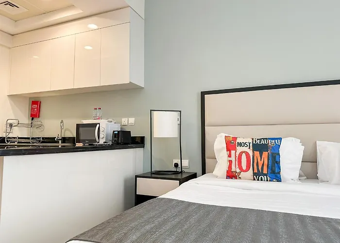 Bespoke Holiday Homes - High Floor Studio In Tower 108 Jvc