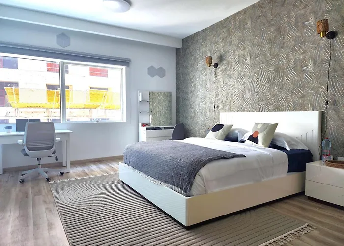 Chateau Chill, High-Rise Dubai Marina Escape