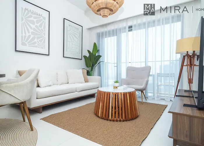 Mira Holiday Homes - Luxury 2 Bedroom In Burj Royale Close To Burj Khalifa