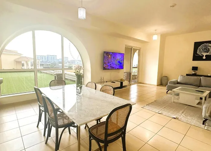 5-Bed, Beachfront Very Spacious Entire Home In Jbr
