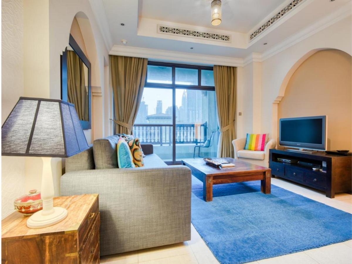 Apartment Rh- Burj Khalifa View, 1 Bedroom Apartment Near Souk Al Bahar