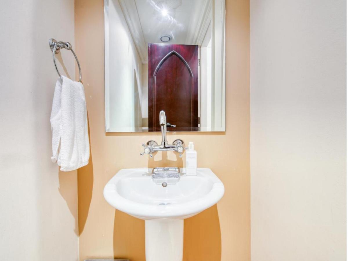 Rh- Burj Khalifa View, 1 Bedroom Apartment Near Souk Al Bahar *