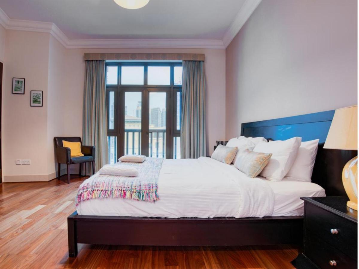 Rh- Burj Khalifa View, 1 Bedroom Apartment Near Souk Al Bahar * Dubai