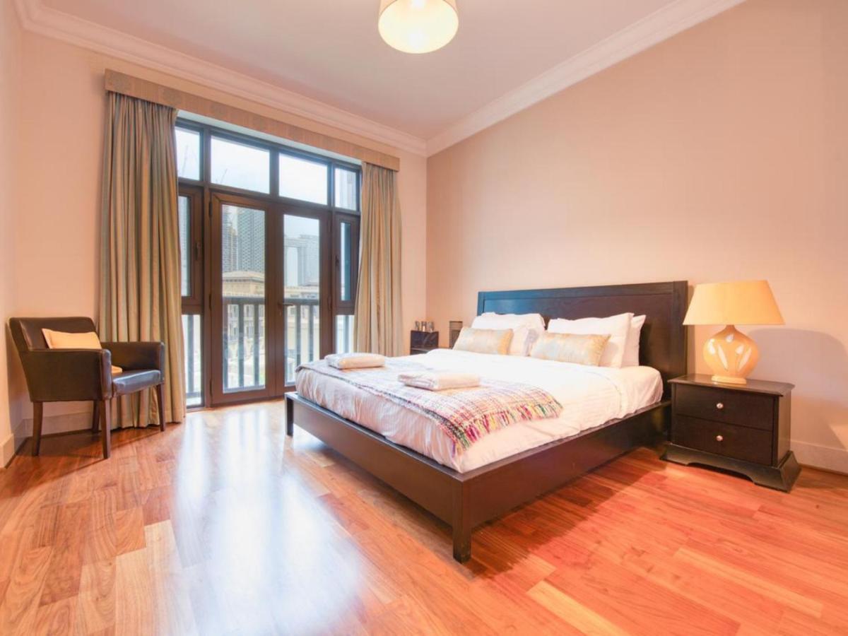 Rh- Burj Khalifa View, 1 Bedroom Apartment Near Souk Al Bahar * Dubai