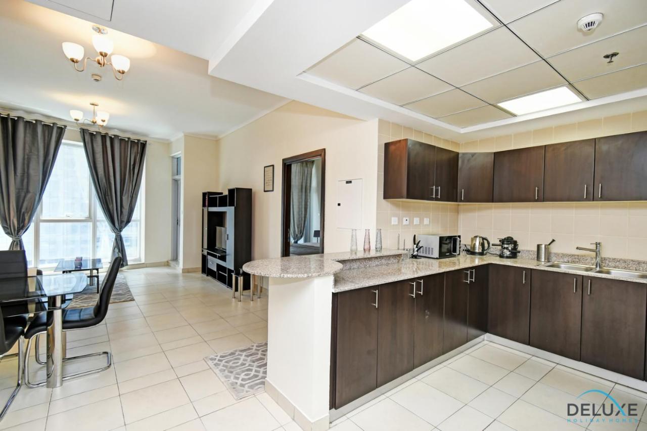 Steps Away From The & Entertainment Hubs 1br Unit, Torch Tower, Marina By Deluxe Homes