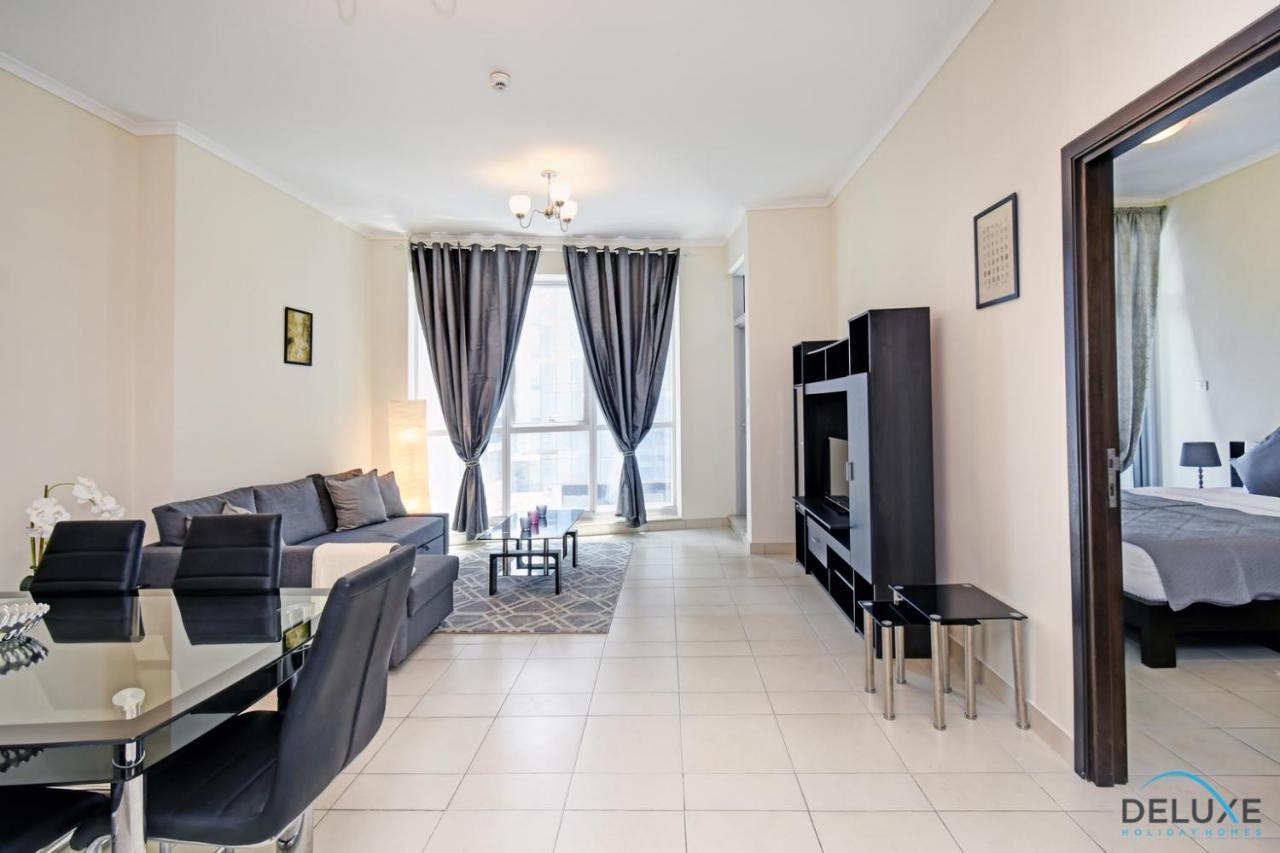 Steps Away From The & Entertainment Hubs 1br Unit, Torch Tower, Marina By Deluxe Homes Apartment *