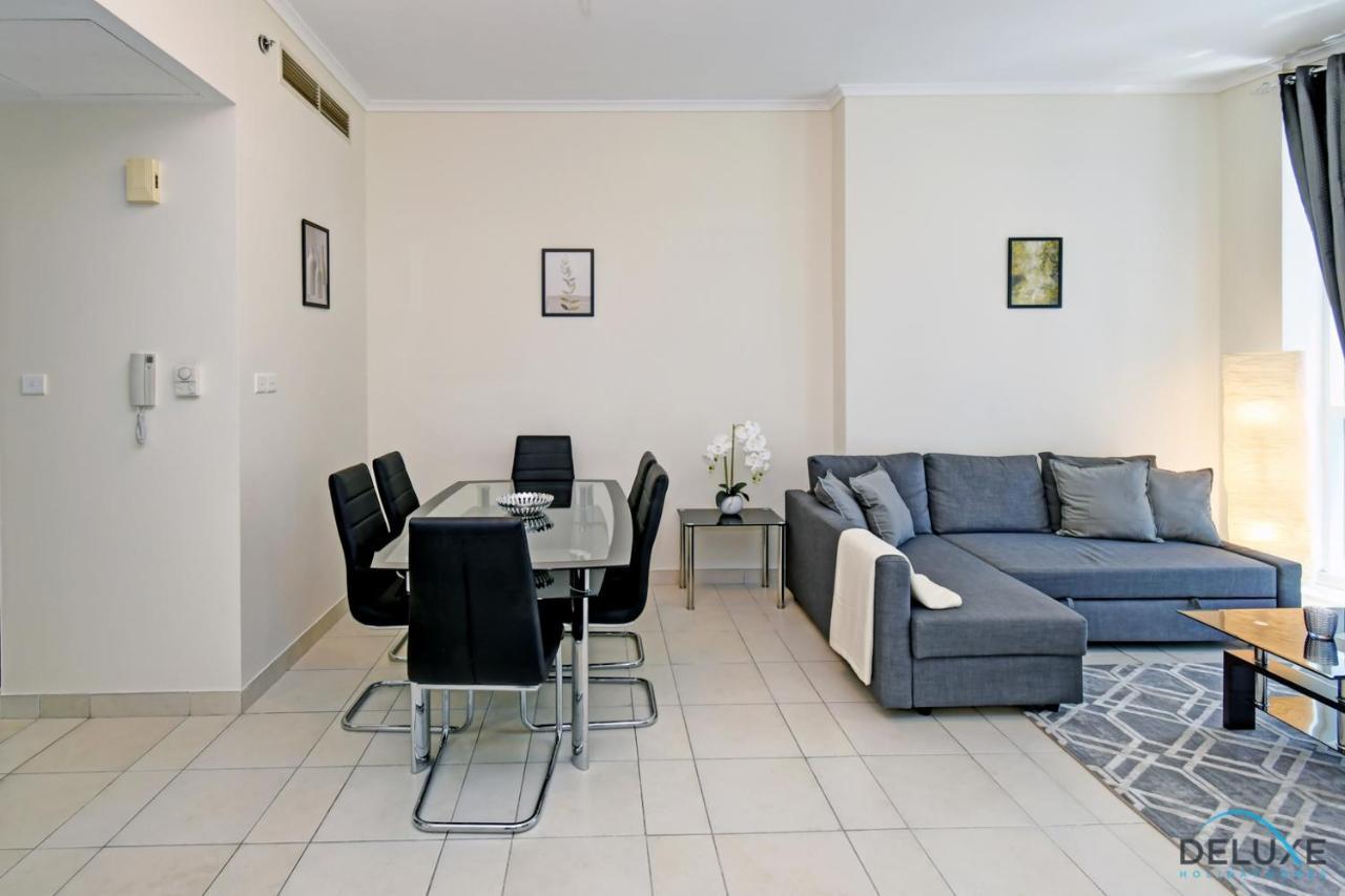 Apartment Steps Away From The & Entertainment Hubs 1br Unit, Torch Tower, Marina By Deluxe Homes