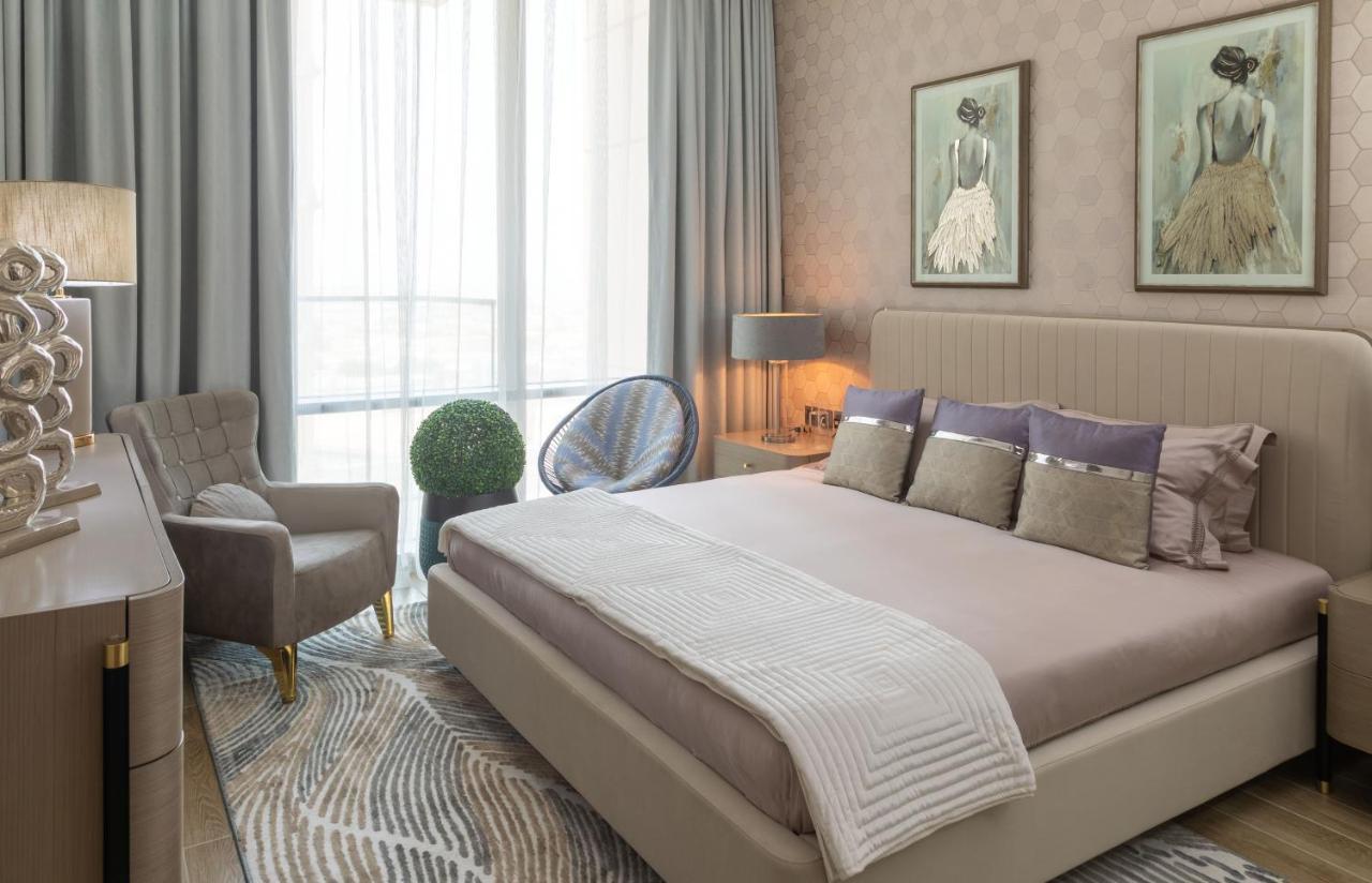 Royal Club By Rvhr, Noora Tower, Al Habtoor City, Business Bay Apartment Dubai