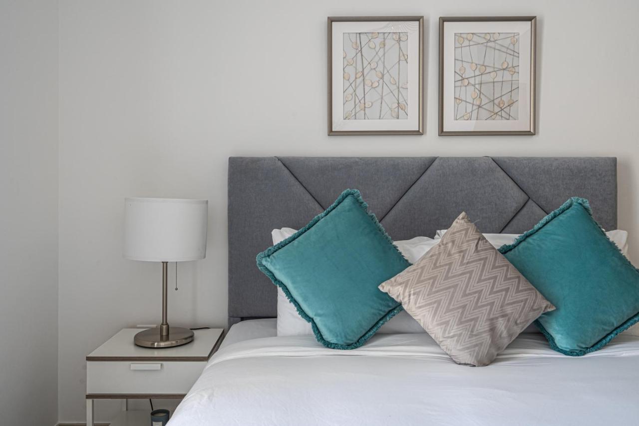Apartment Higuests - Artistic Apt With Balcony Overlooking Canal