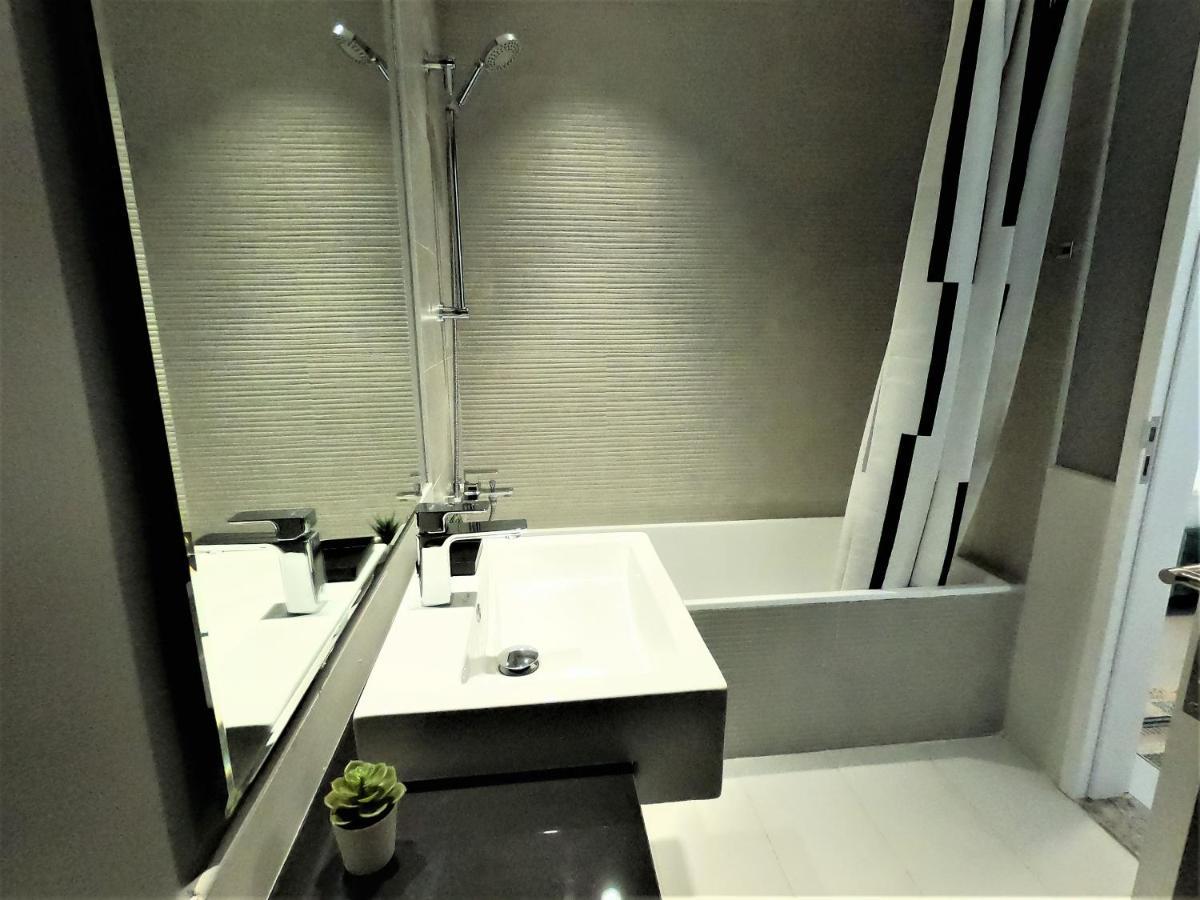 Luxurious Two Bedrooms With Maid Apartment