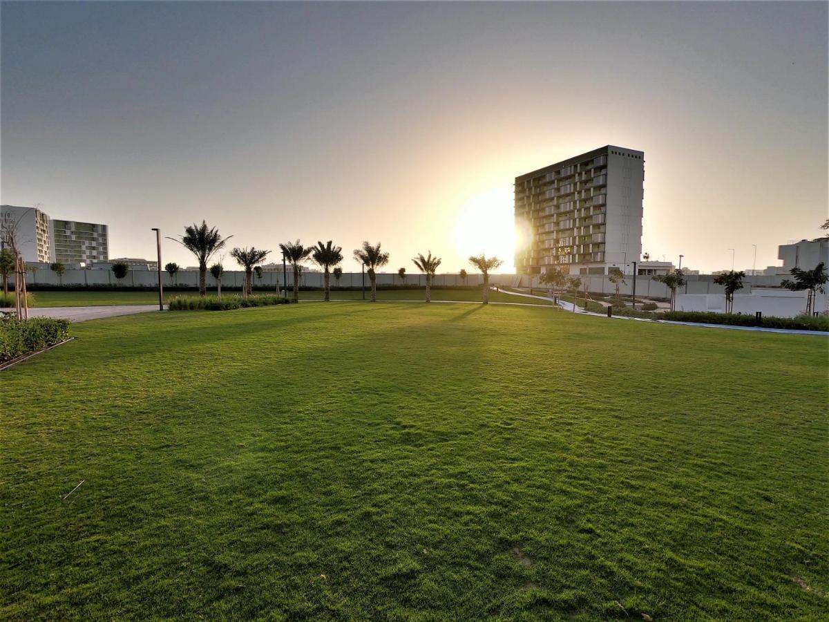 Apartment Luxurious Two Bedrooms With Maid Dubai