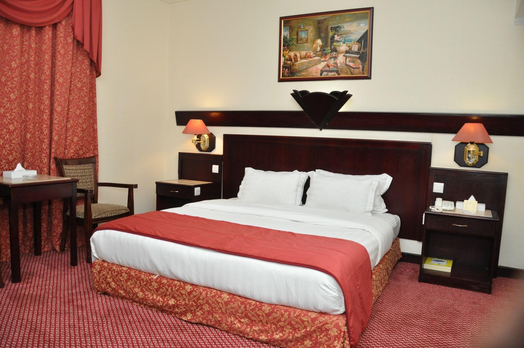 Claridge Hotel 3*