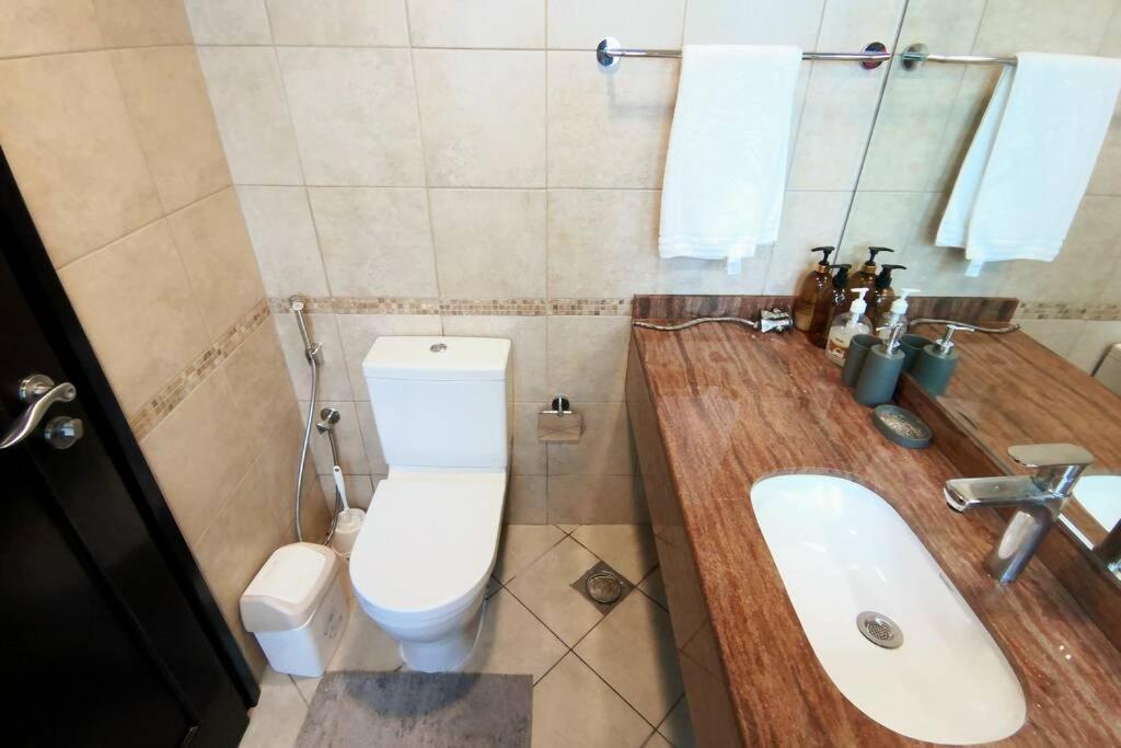 Jbr Studio At Royal Oceanic Tower *