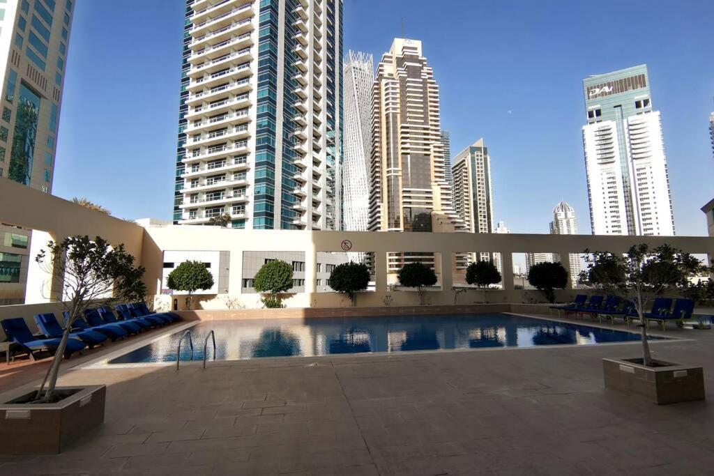 Jbr Studio At Royal Oceanic Tower Apartment Dubai