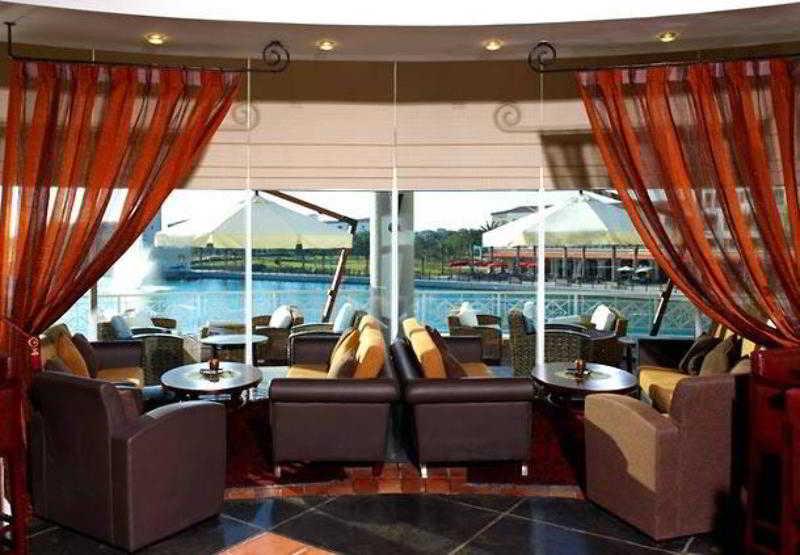 Millennium Lakeview Formerly Copthorne Lakeview 4*
