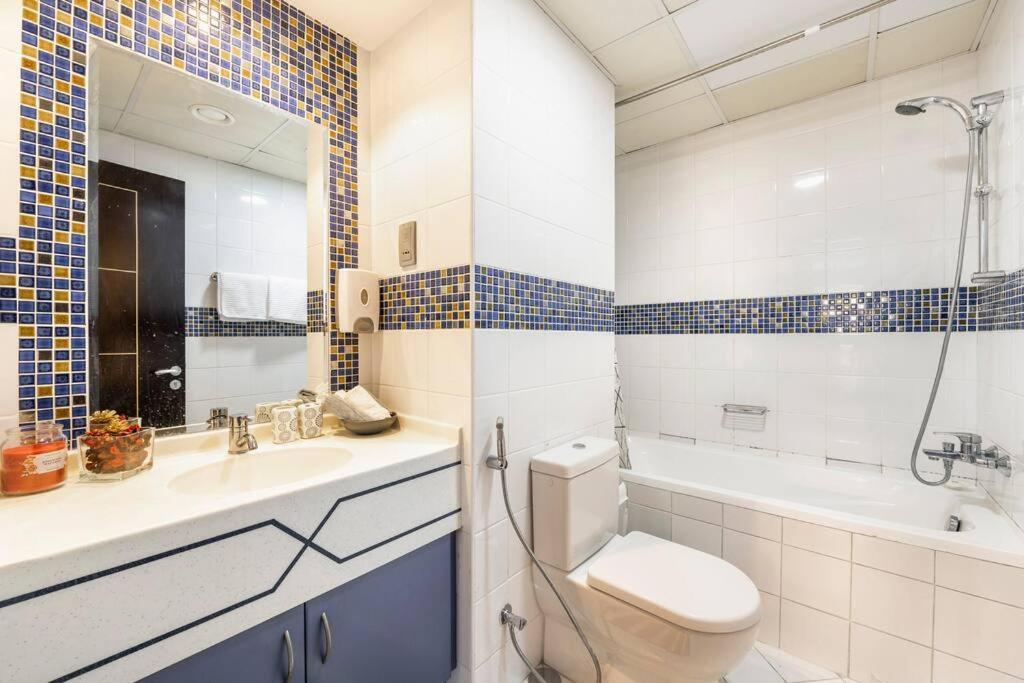 Apartment La Buena Vida: Luxe Lakeview Near Metro *