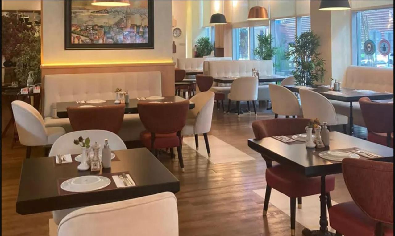 Apartment Entire Private Self Catered Marina Dubai