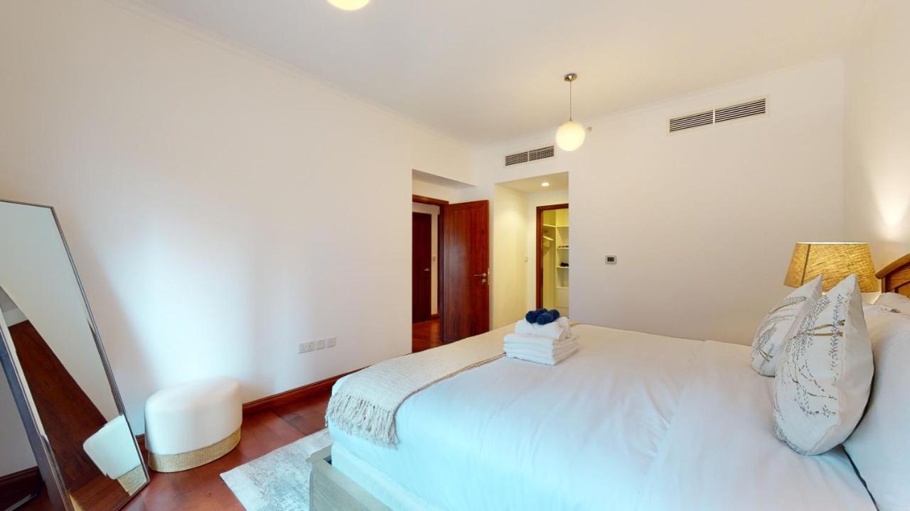 Stylish 2-bed Burj Khalifa And Fountain Views Apartment *