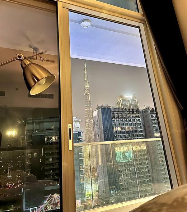 Onyx - Full Burj Khalifa View 2 Bedroom - Downtown Apartment Dubai
